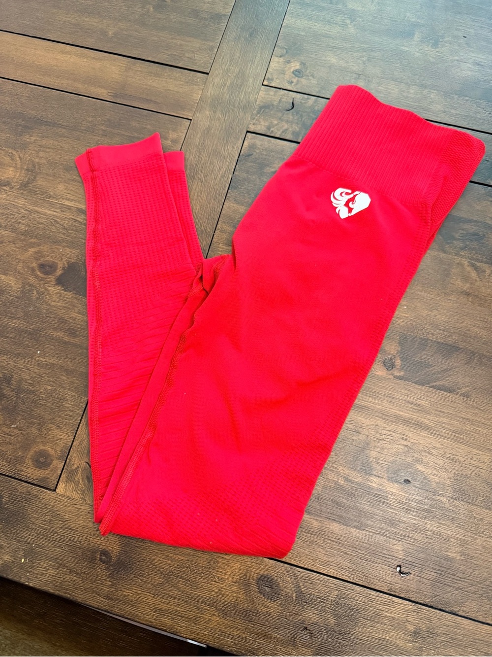Red Seamless High-Waist Leggings with Heart Logo